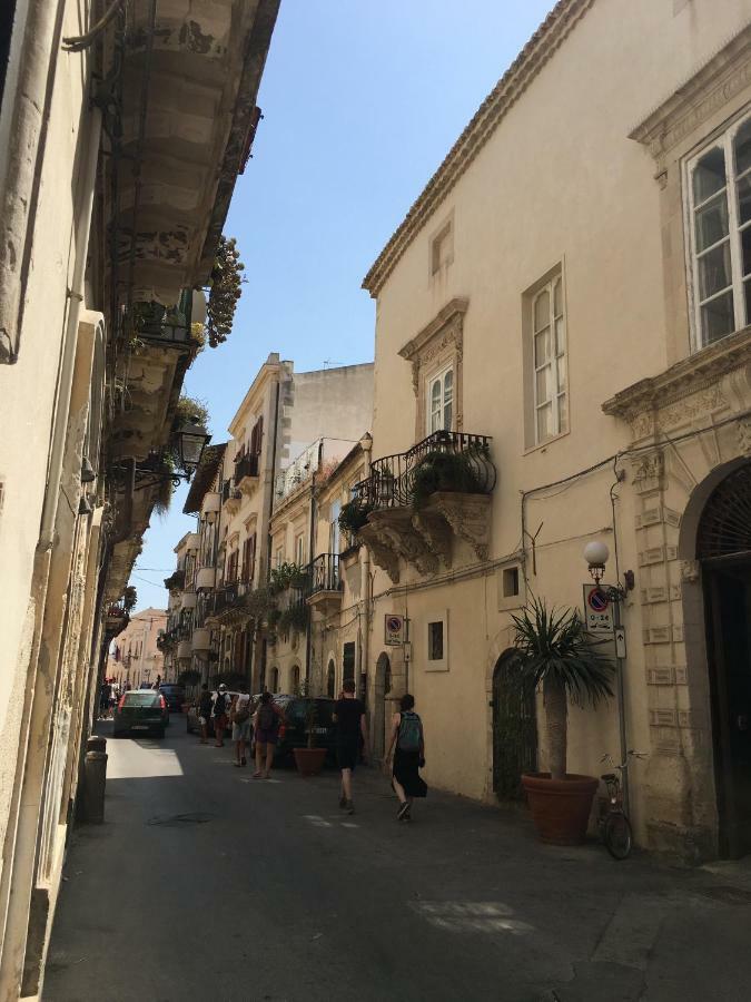 Maniace 57, Ortigia Historic Center, 200 Mt From The Beach Syracuse Exterior photo